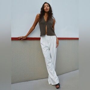 Commense Main Character Ribbed Sweater Vest